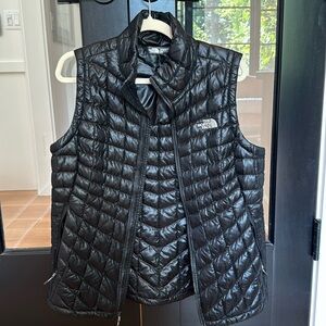 NorthFace women’s ThermoBall Trek vest